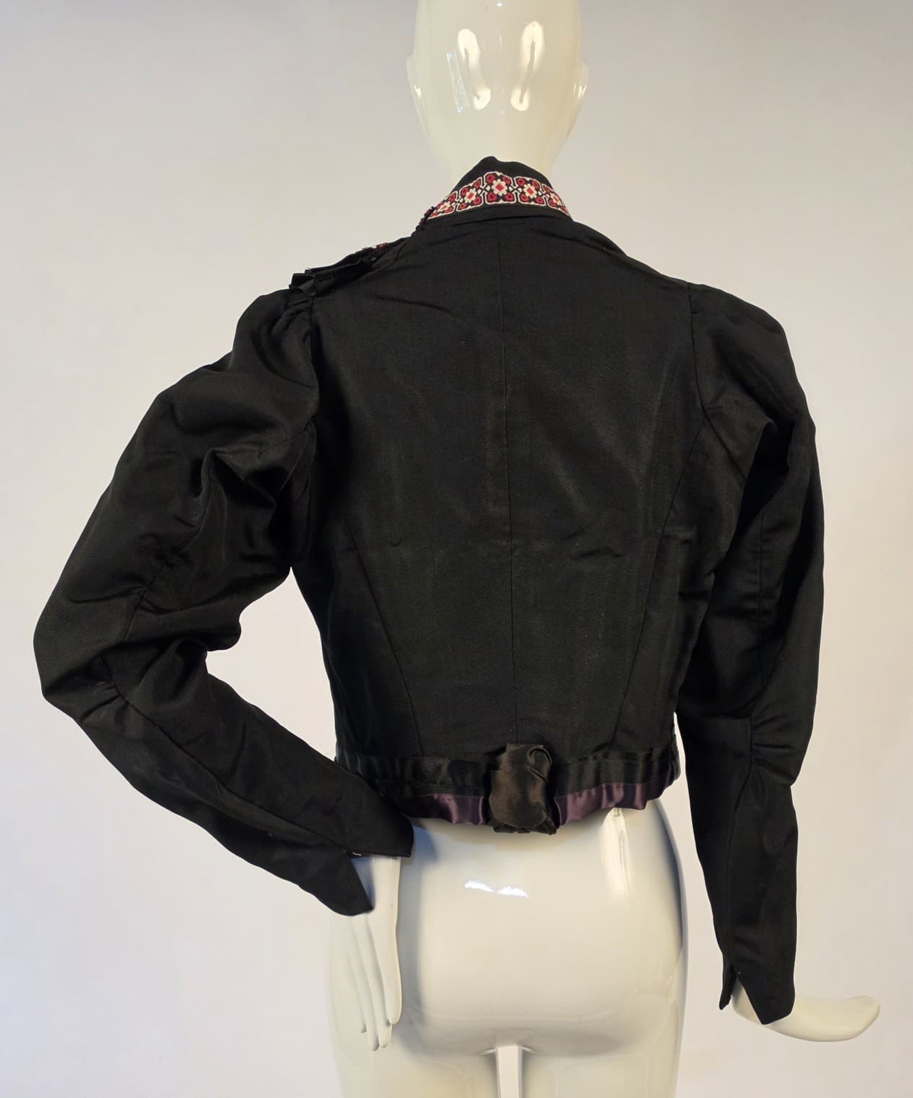 VICTORIAN 19TH C BLACK SILK JACKET W RUFFLE SATIN TRIM