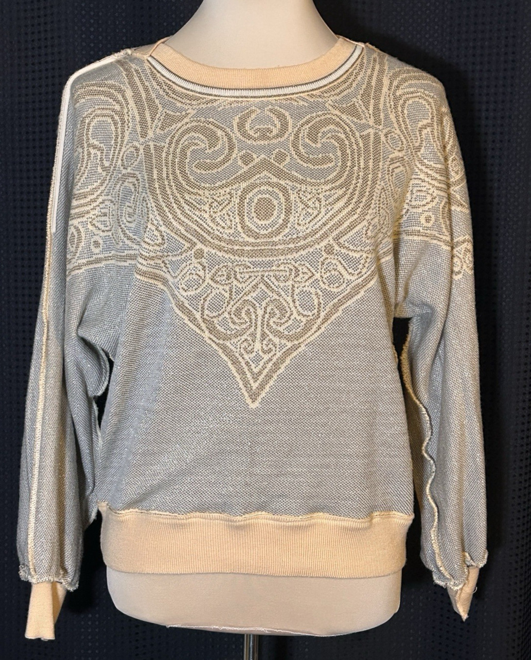 Vintage Escada Laurel Light Peach Geometric Metallic Thread Sweater Womens M