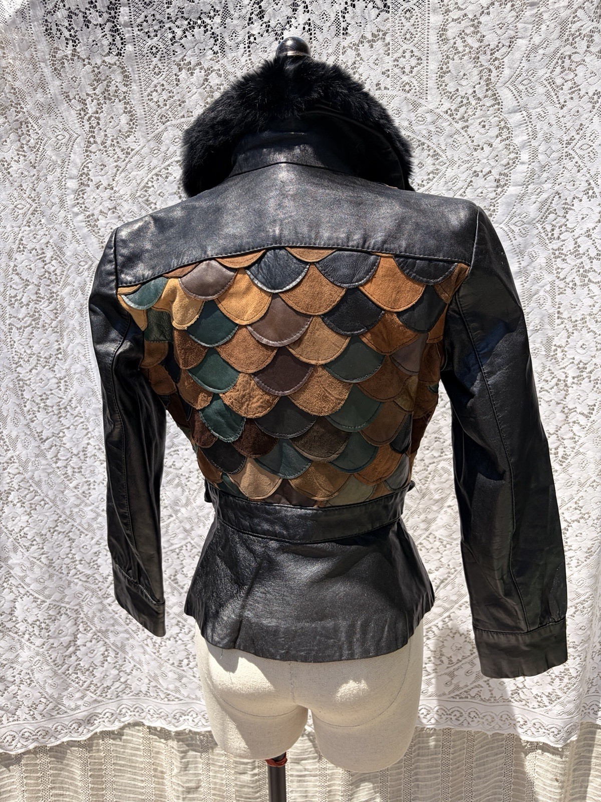 Rare 1970s Genuine Leather Scalloped Fish Scale Jacket Fur Collar Belted XS S