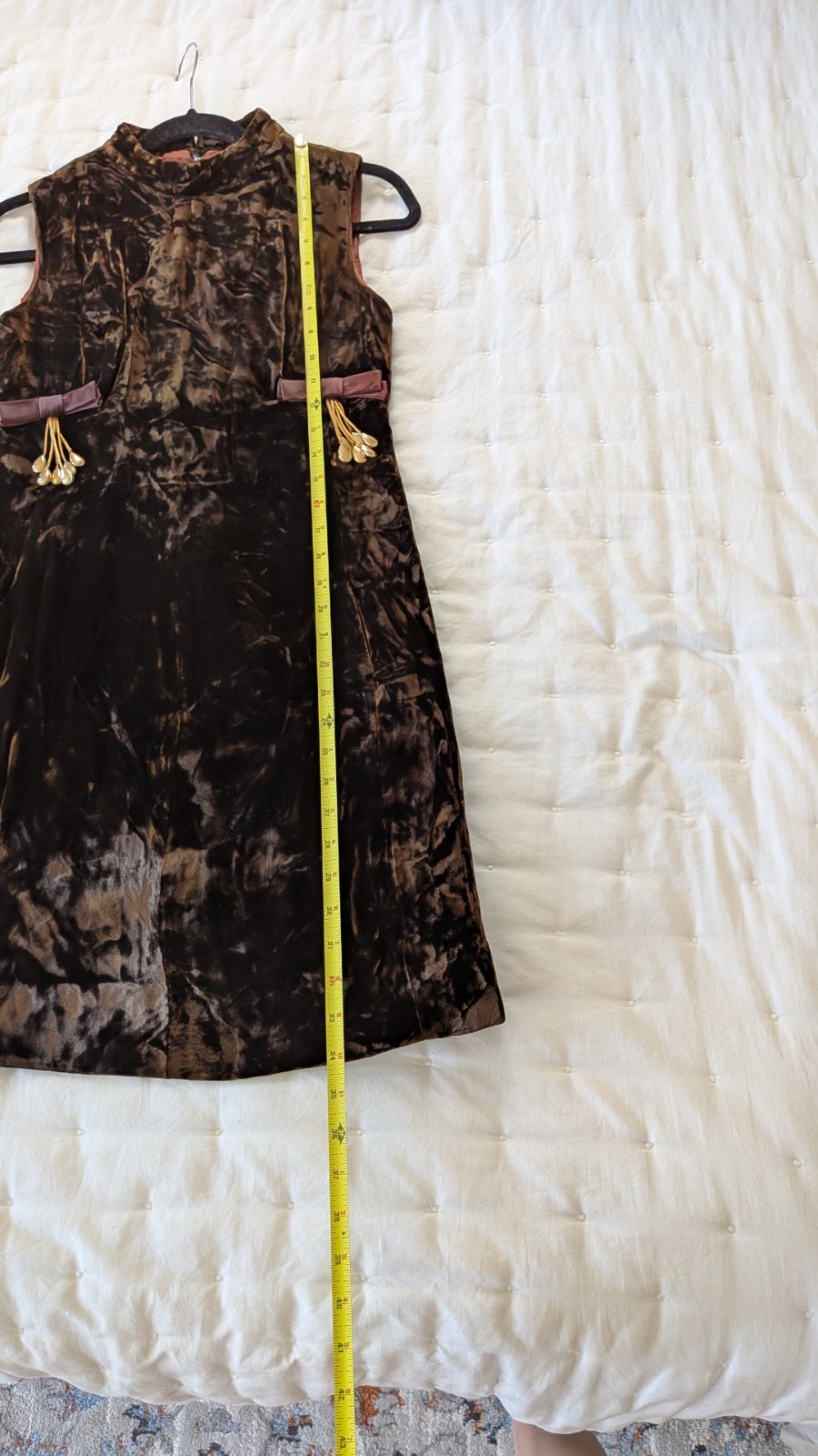 Vintage circa 1960&rsquo;s-70&rsquo;s Women&rsquo;s Chocolate Brown Crushed Velvet Mini Dress S