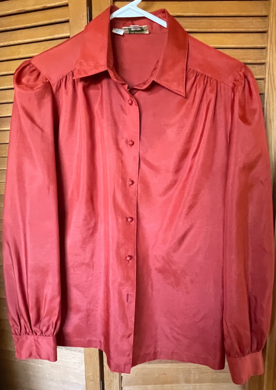 VINTAGE « SILKHANA LADY MANHATTTAN » WOMEN&rsquo;S 12 (40&Prime; BUST) RUST COLOR BLOUSE, EUC