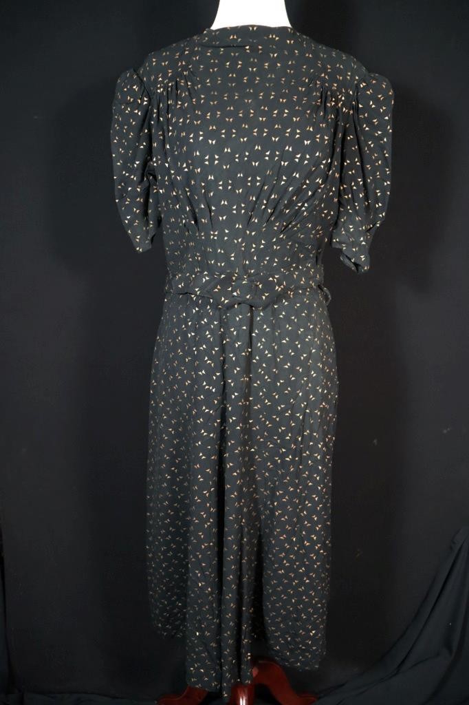 Vintage 1940&rsquo;s WWII Era French Gold Paint Pattern Dress Size 12-14 Exc Condition