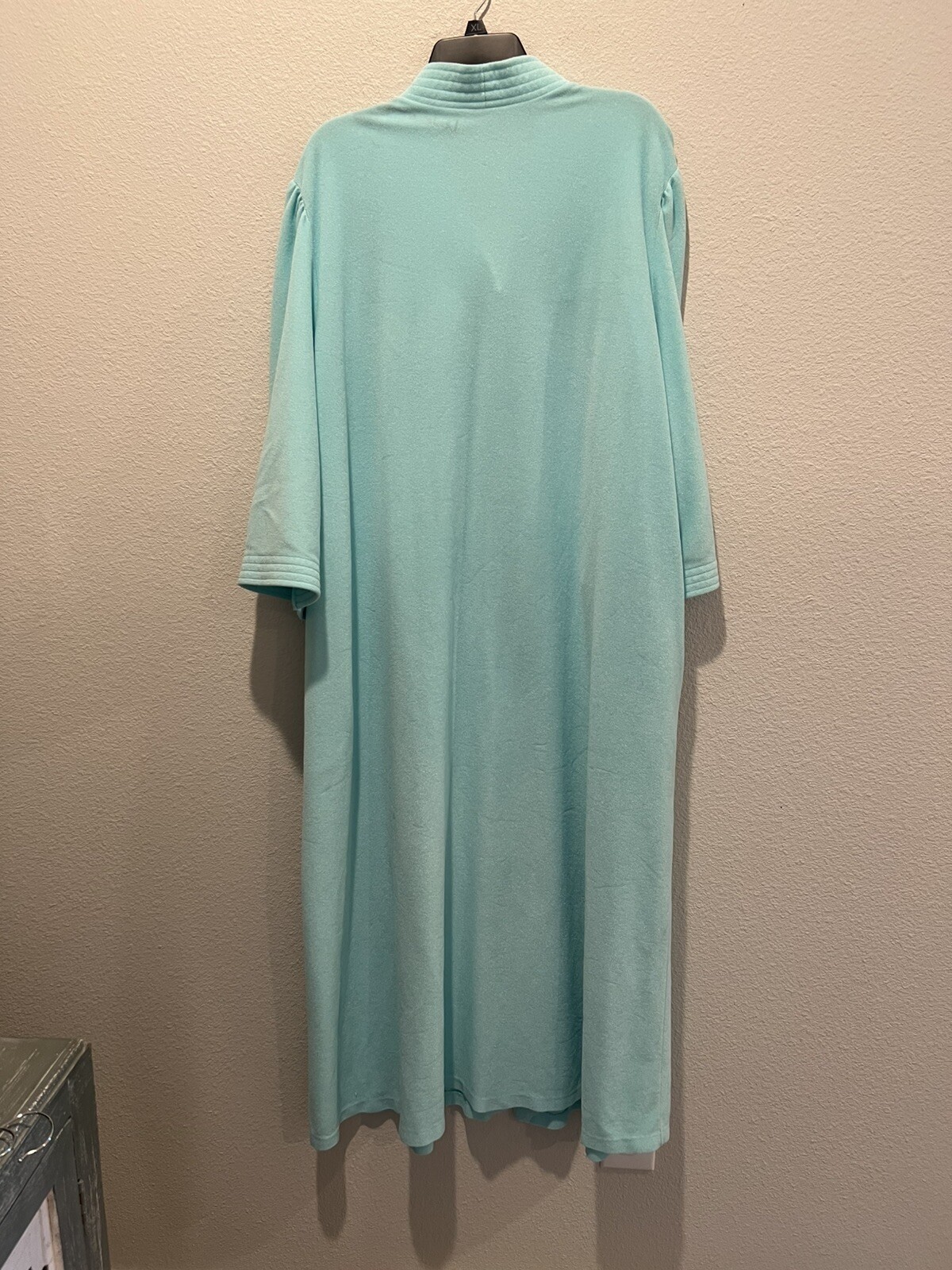 Vintage Vanity Fair Housecoat Light Blue Velour Robe Women’s Size 3XL V-Neck