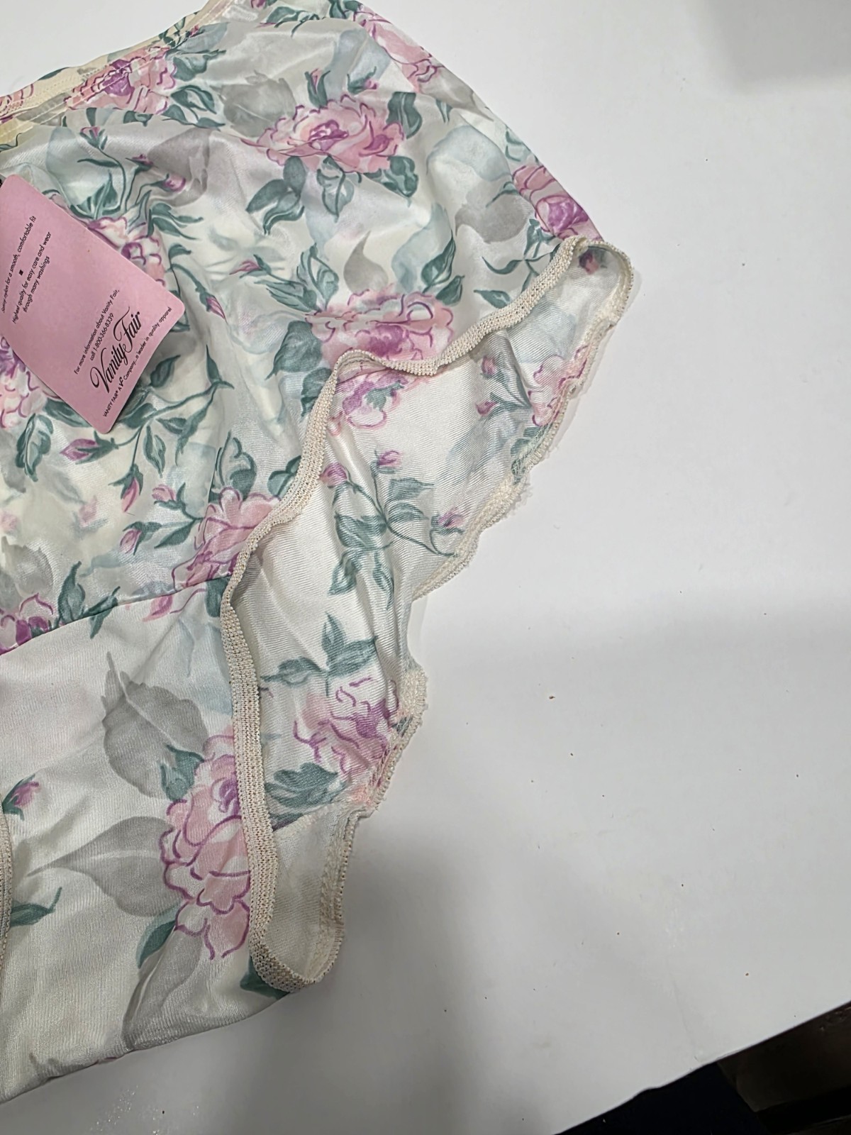 Vanity Fair Vintage Pink Green White Rose Flower Nylon Cotton Panties Size 6 NWT