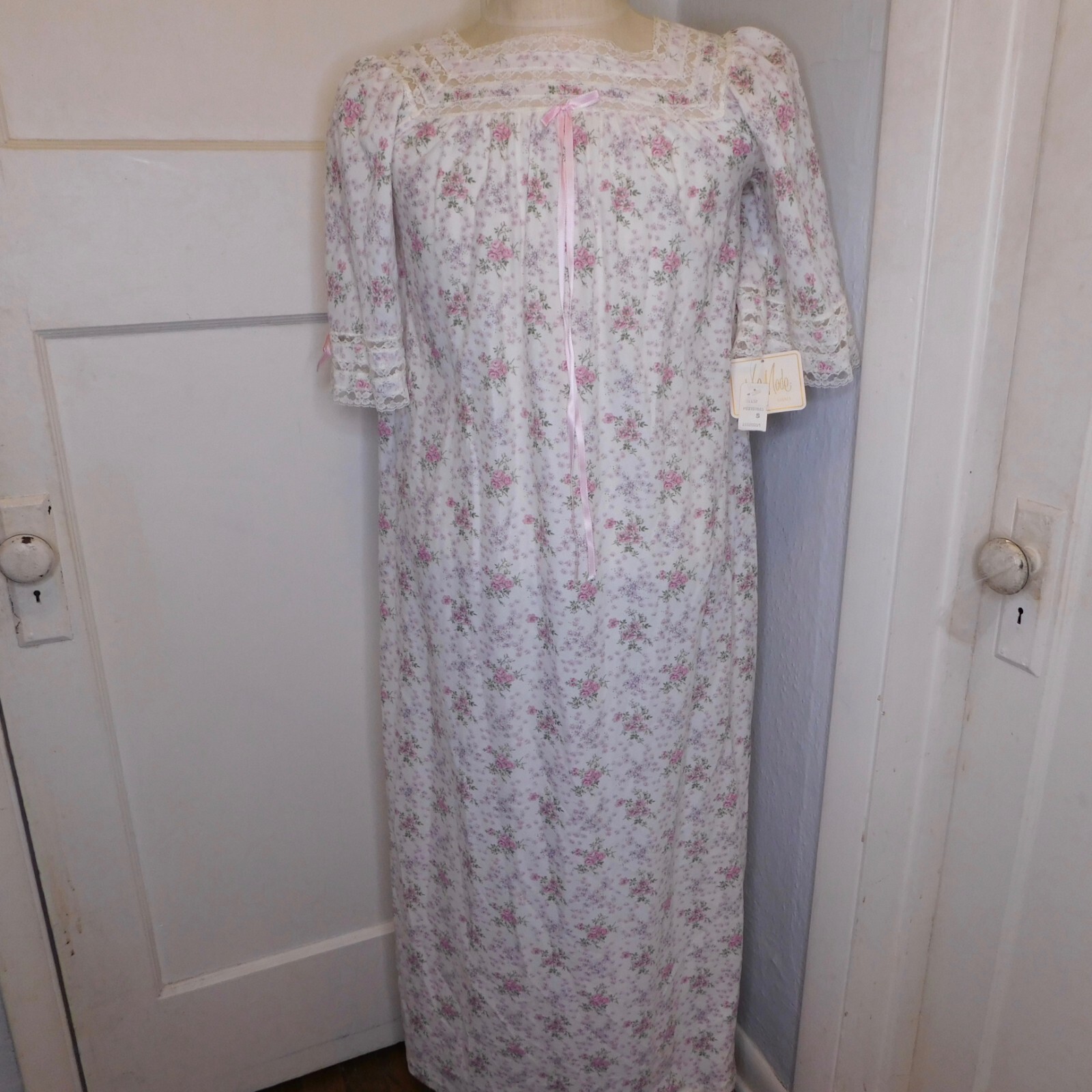 New Vtg Val Mode Womens Sz S Nightgown Cottagecore White Pink Floral Full Length