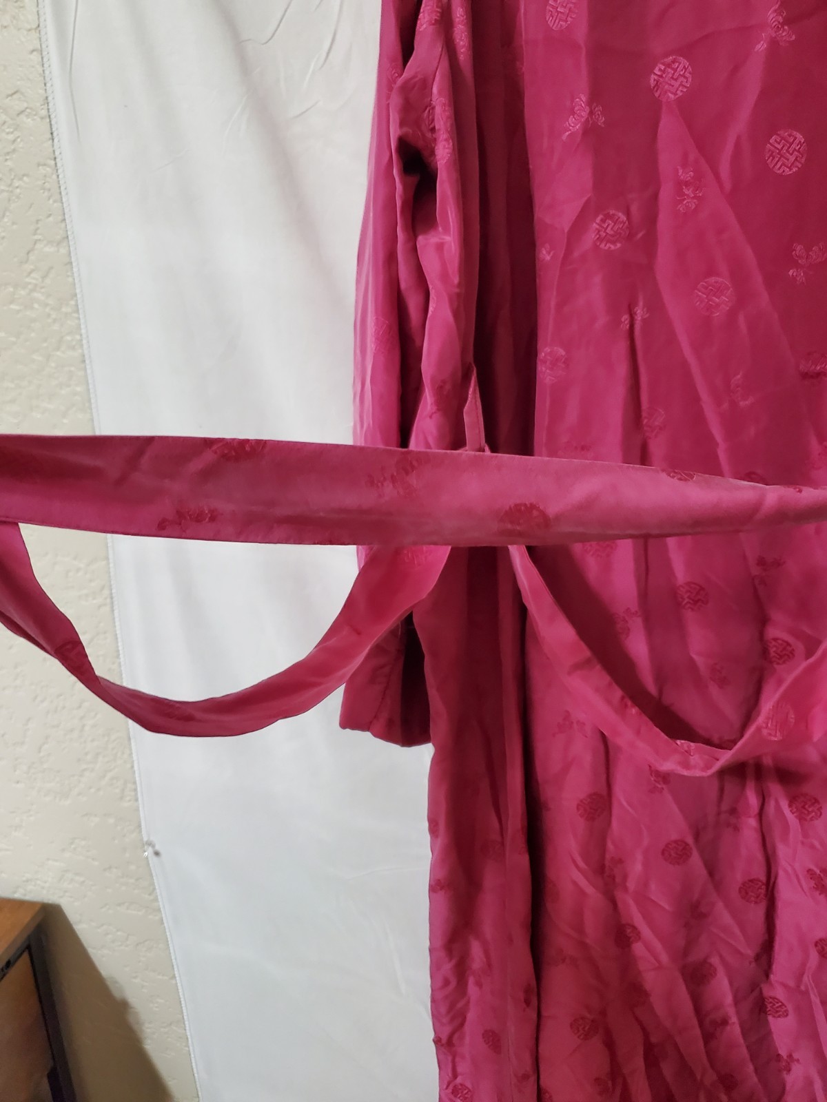 Vintage Solz Squirrel Kimono Robe Silk Magenta Size Large Belted Oriental Pocket
