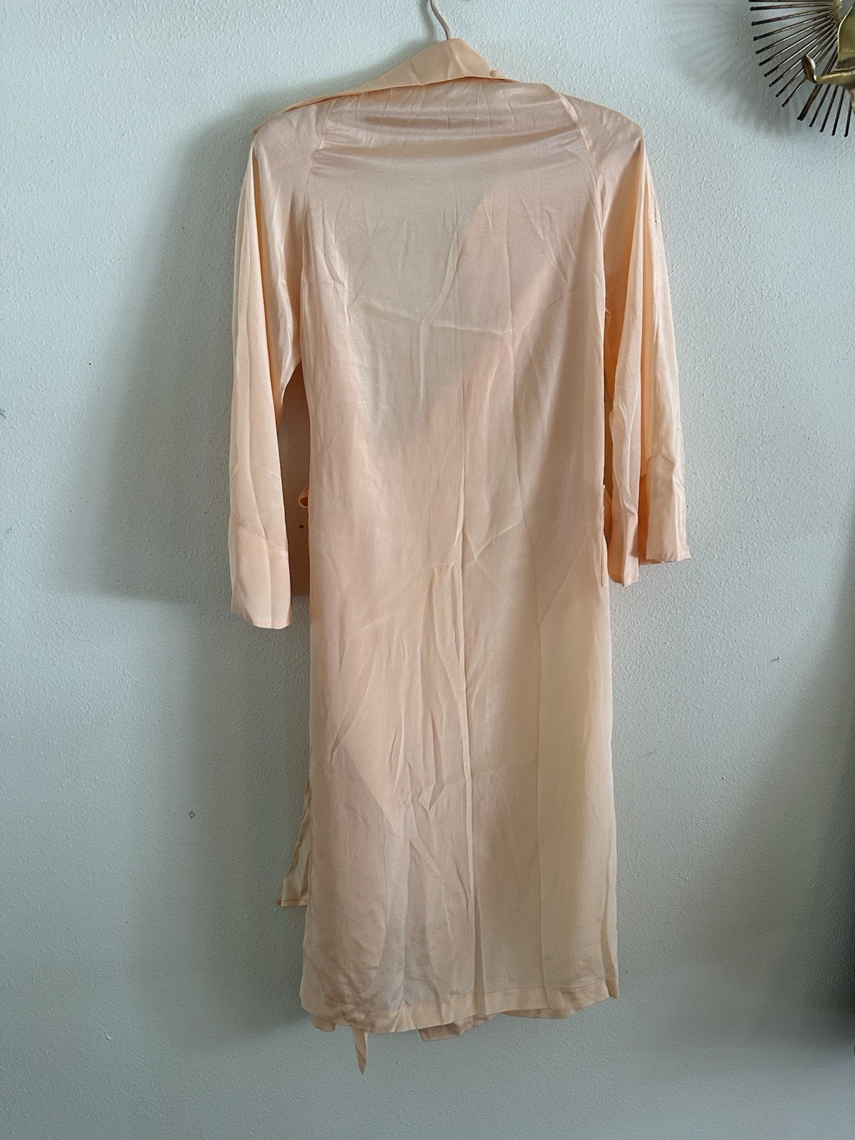 1930s 40s Peach Rayon Satin Robe Art Deco Wrap Boudoir Dressing Gown S Vintage