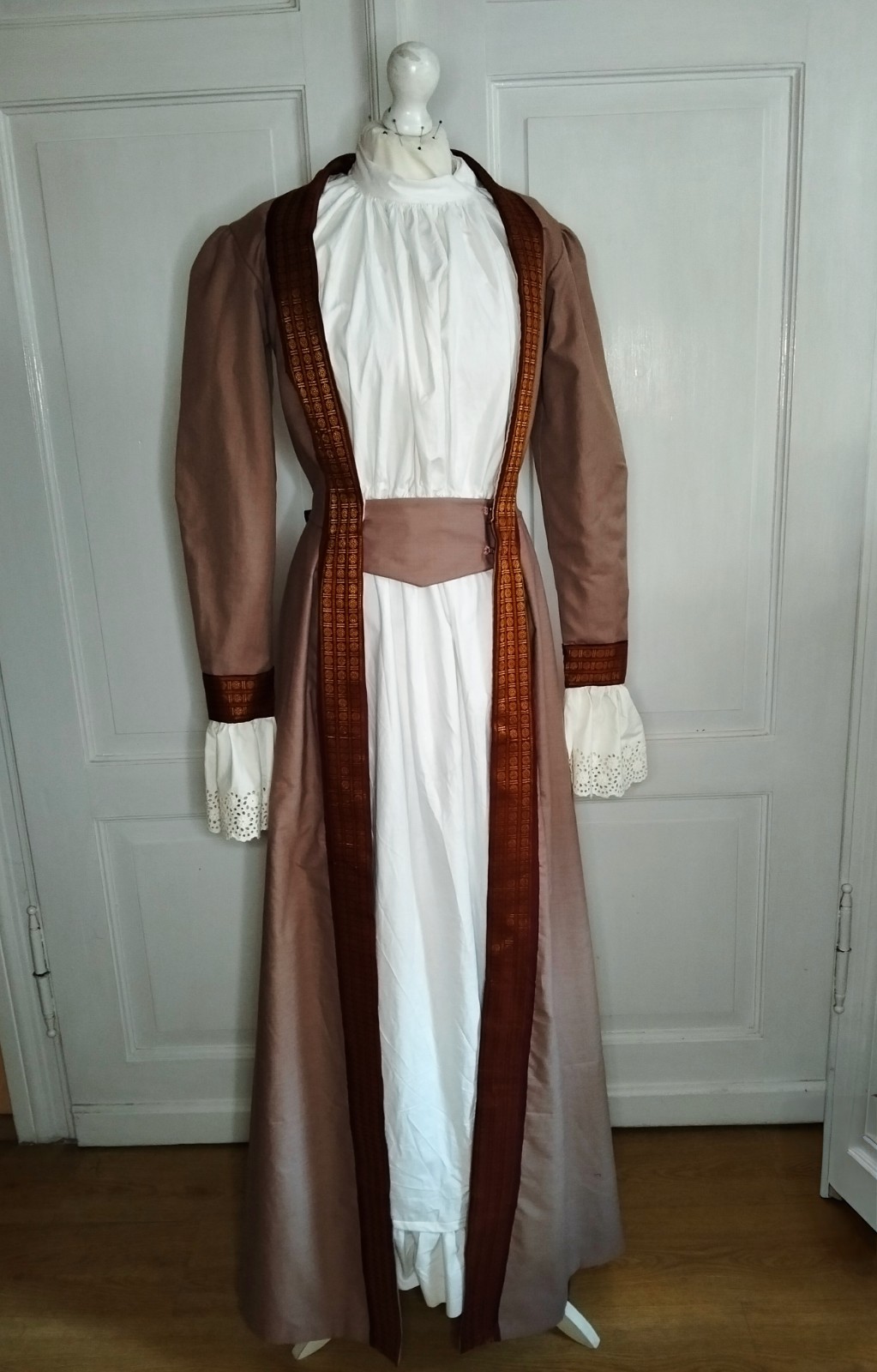 edwardian style dressing gown antique like Victorian reenactment
