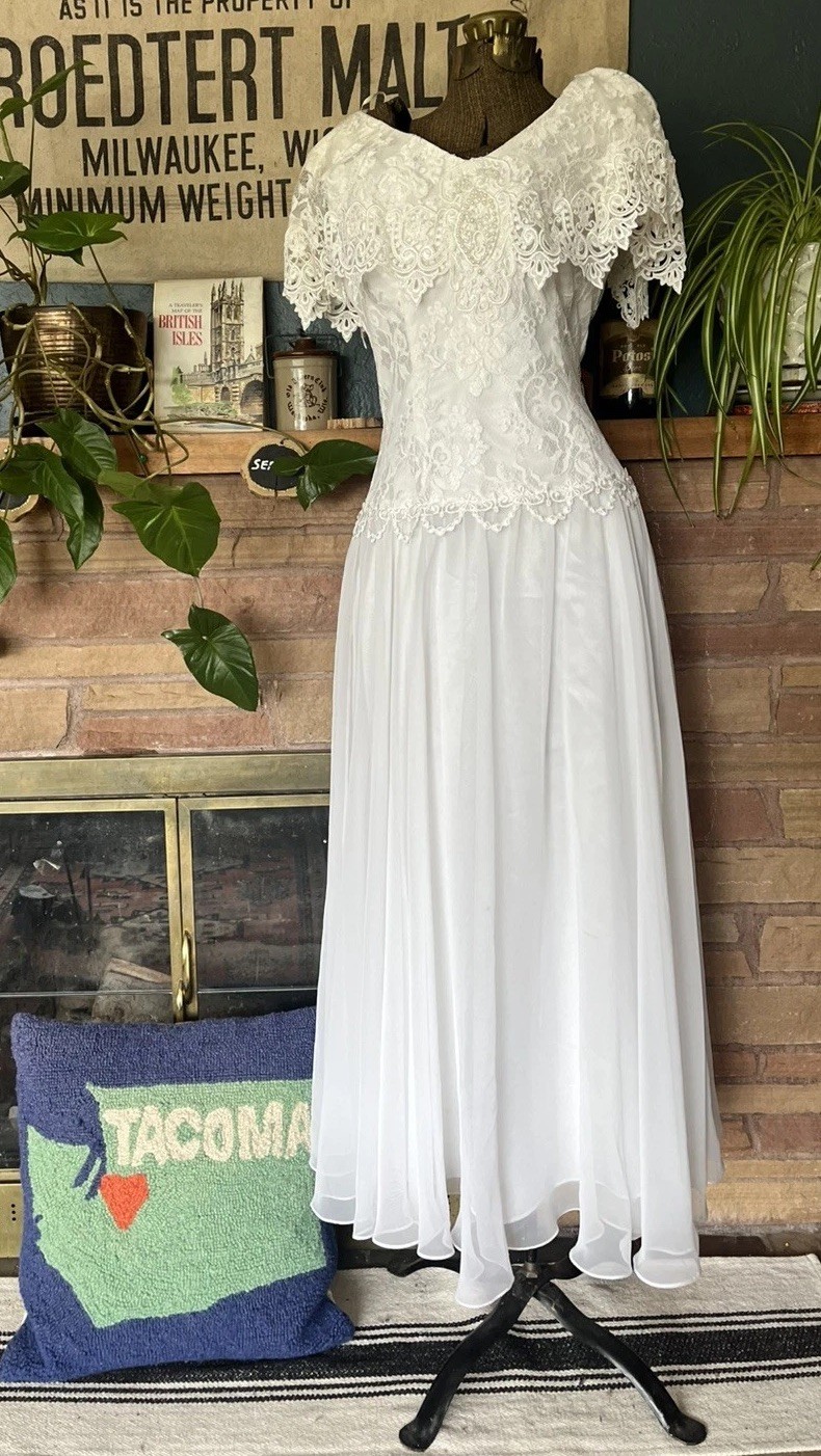 Vintage 80s Jessica McClintock Lace Bridal Dress Ivory Shoulder Lace Boho Sz 8