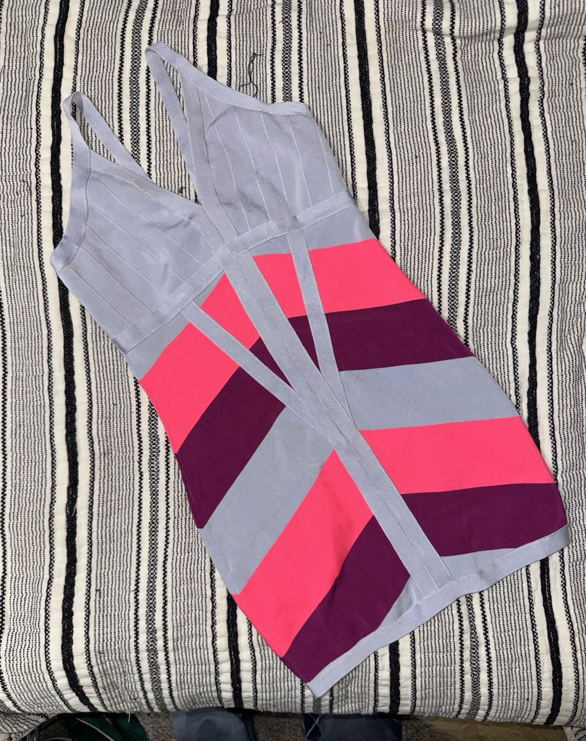 VINTAGE VENUS Sz M Colorblock Bodycon Dress Pink Purple V-Neck