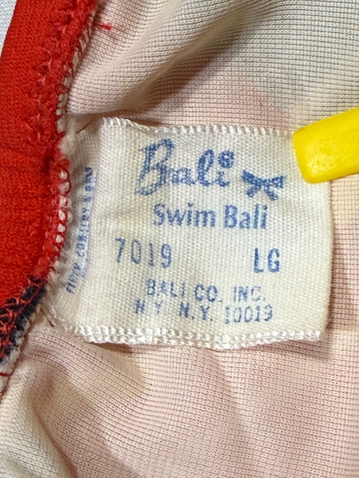 VINTAGE Bali Swim 60’s/70’s Abstract Graphic Bikini 38 DD/Large Union Made USA