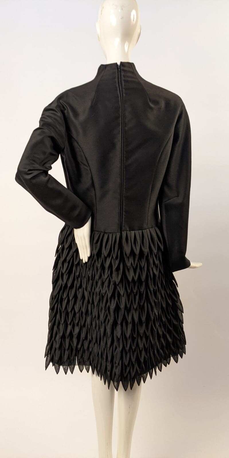 SHARP STYLED CUSTOM MADE 1970’S COCKTAIL DRESS W LEAF PATTERN SKIRT