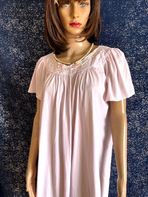 VTG MISS ELAINE EXCLUSIVELY FOR DILLARDS NIGHTGOWN SZ L