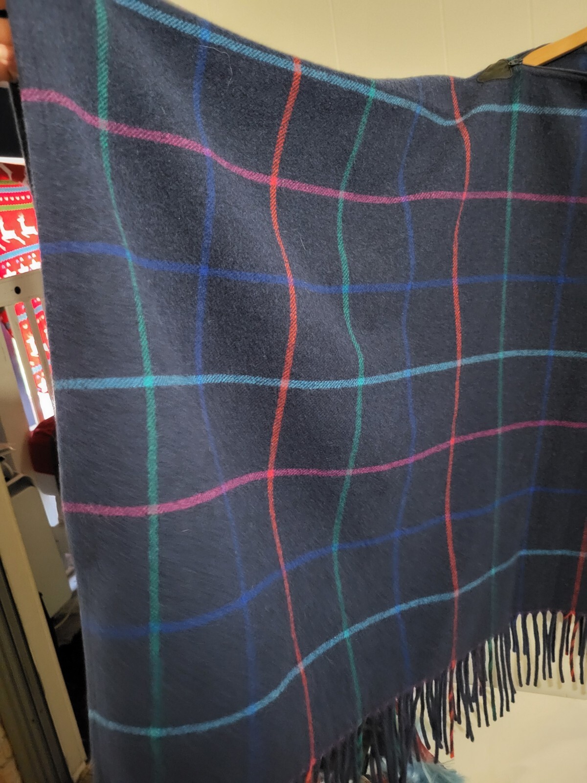 Vtg Pendleton Womans Pancho Navy Plaid 100% Virgin Wool USA Made Classic RARE