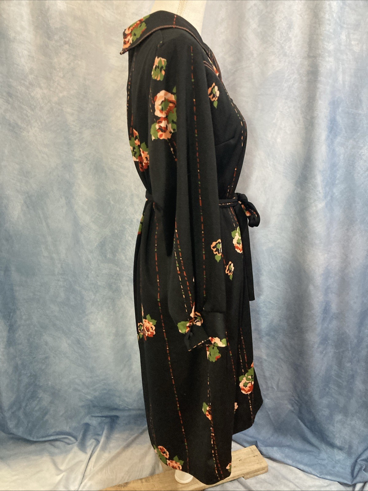 Vintage 1970s CLOVIS RUFFIN Ruffinwear Dress Western Dark Floral Jersey Knit