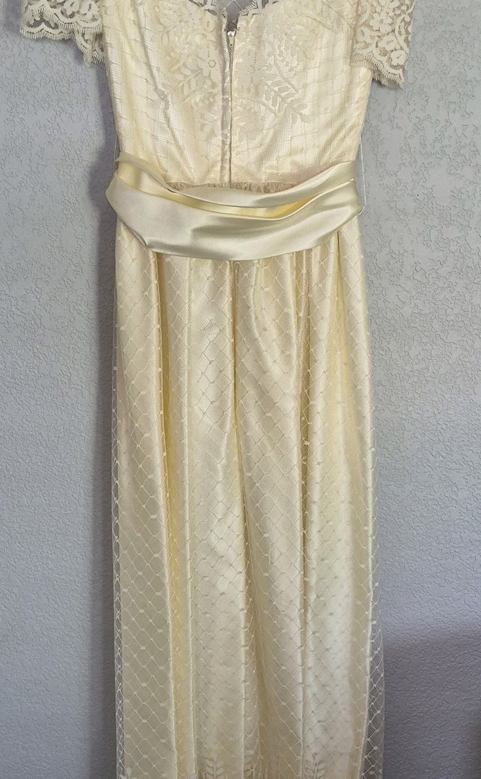 Vintage 1980&rsquo;s Ivory and Lace Dress with Satin Bow. Size Small. Wedding Dress?
