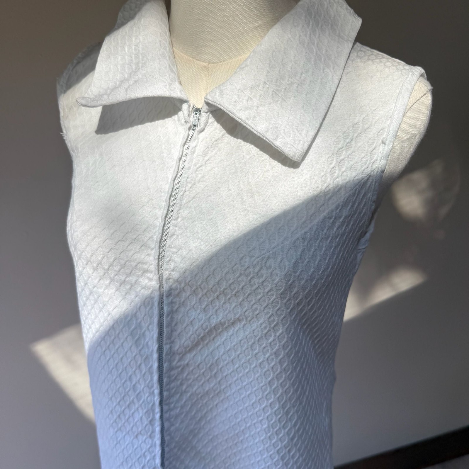 Vintage 1960s Sears Perma-Prest White Waffle Knit Zip-Front Shift Dress with But