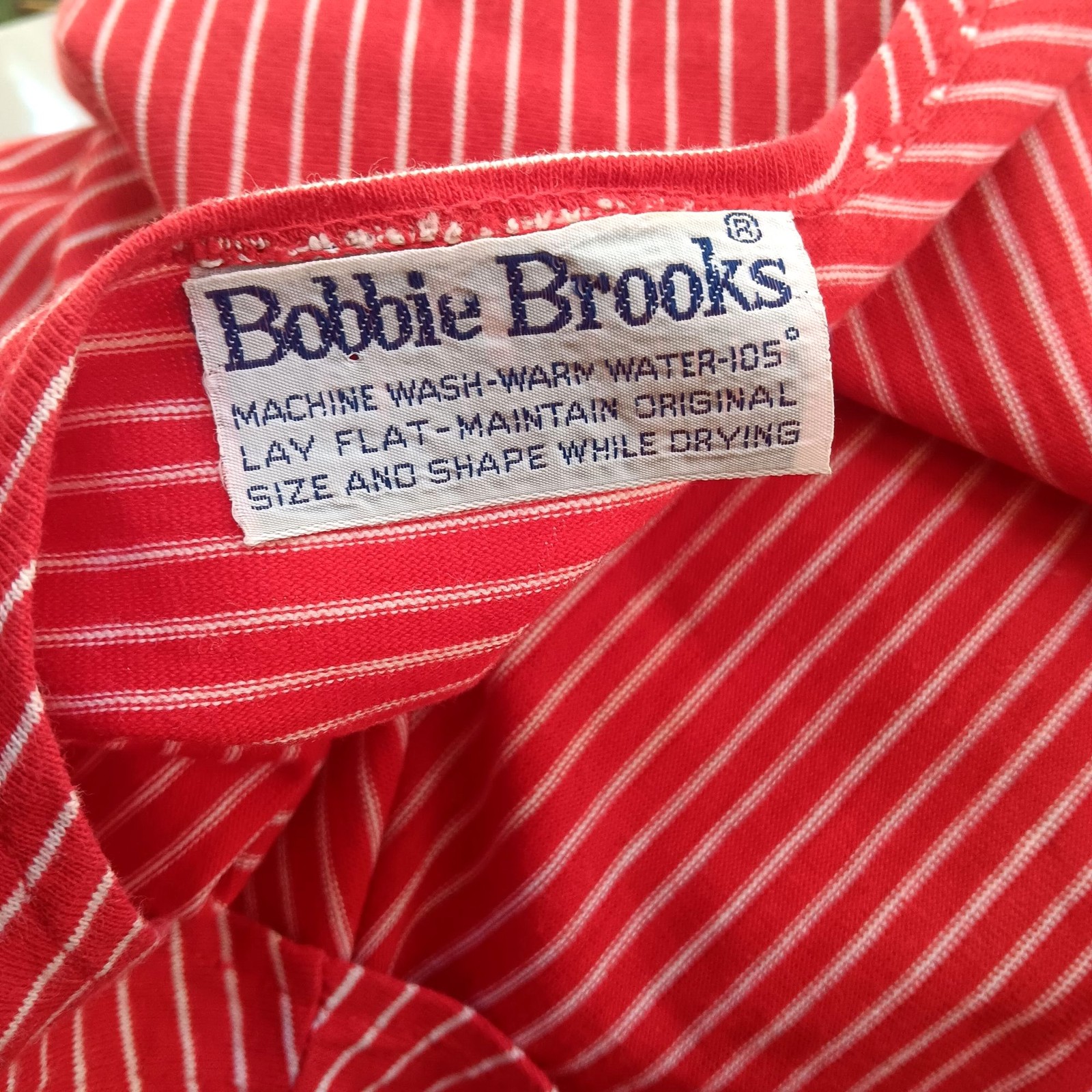 True Vintage Tank Top Small 1970s Red Star Print by Bobbie Brooks Shirt Hippy