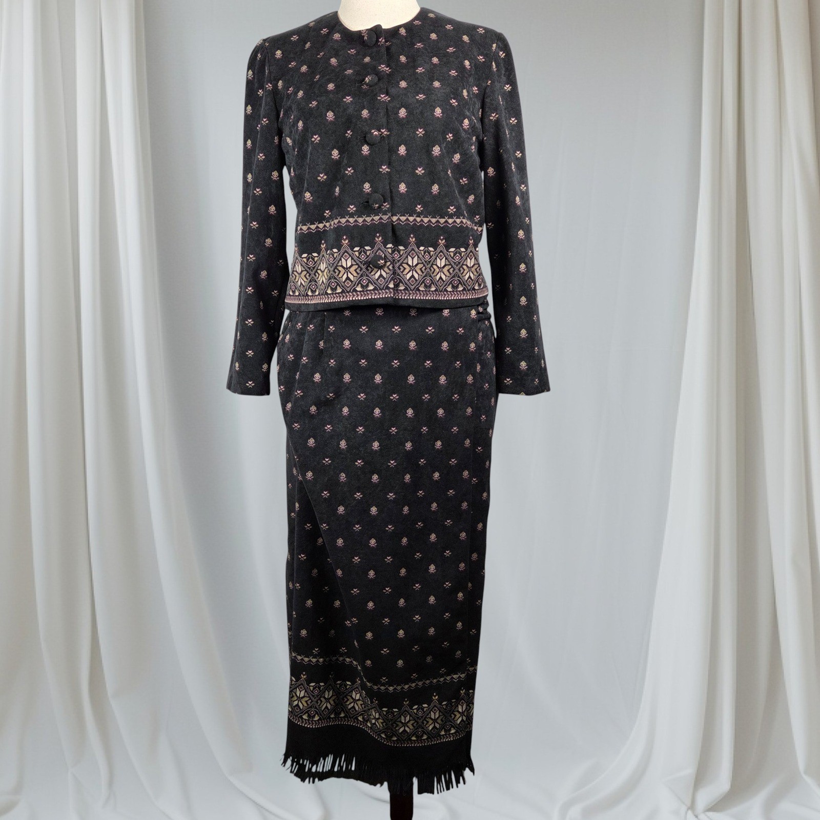VTG Karin Stevens Petites Black 2 Piece Skirt Suit Women&rsquo;s 10P Fringe Hem Velvet