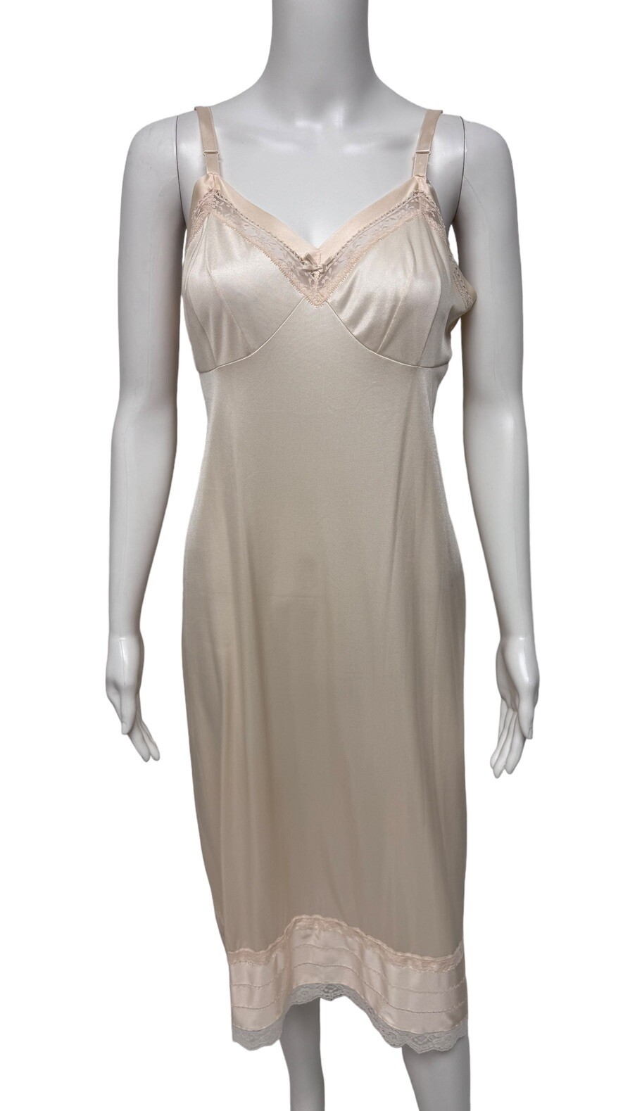 Vintage Lorraine women&rsquo;s Nightgown beige antron nylon USA Made size 36