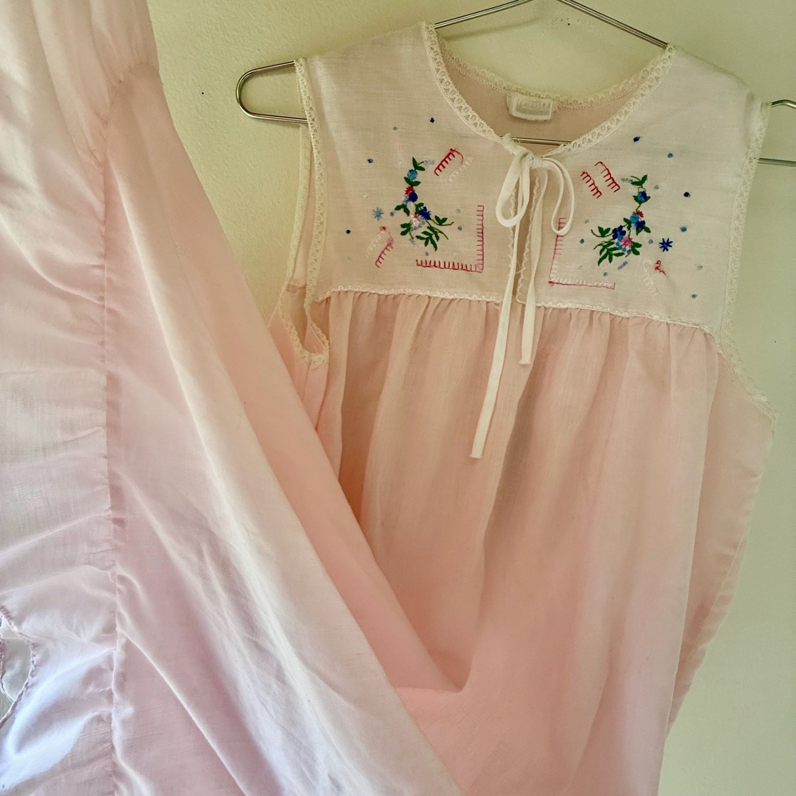 Vintage Montgomery Ward Pink Floral Embroidered Sleeveless Nightgown
