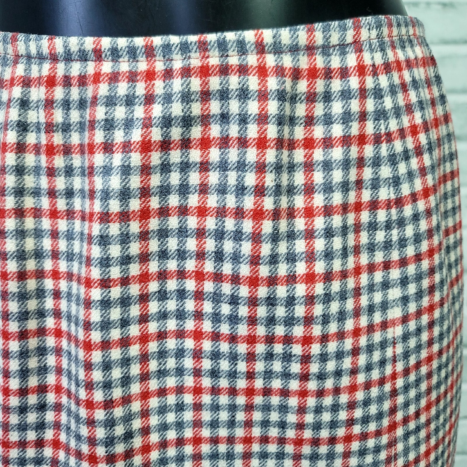 Vintage 70s Pendleton Womens S Red Ivory Blue Plaid Wool Aline Straight Skirt