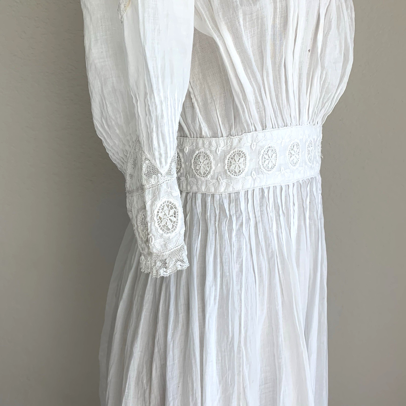 Antique Edwardian White Cotton Lace Lingerie Tea Dress 2XS Maxi Lawn Gown VTG