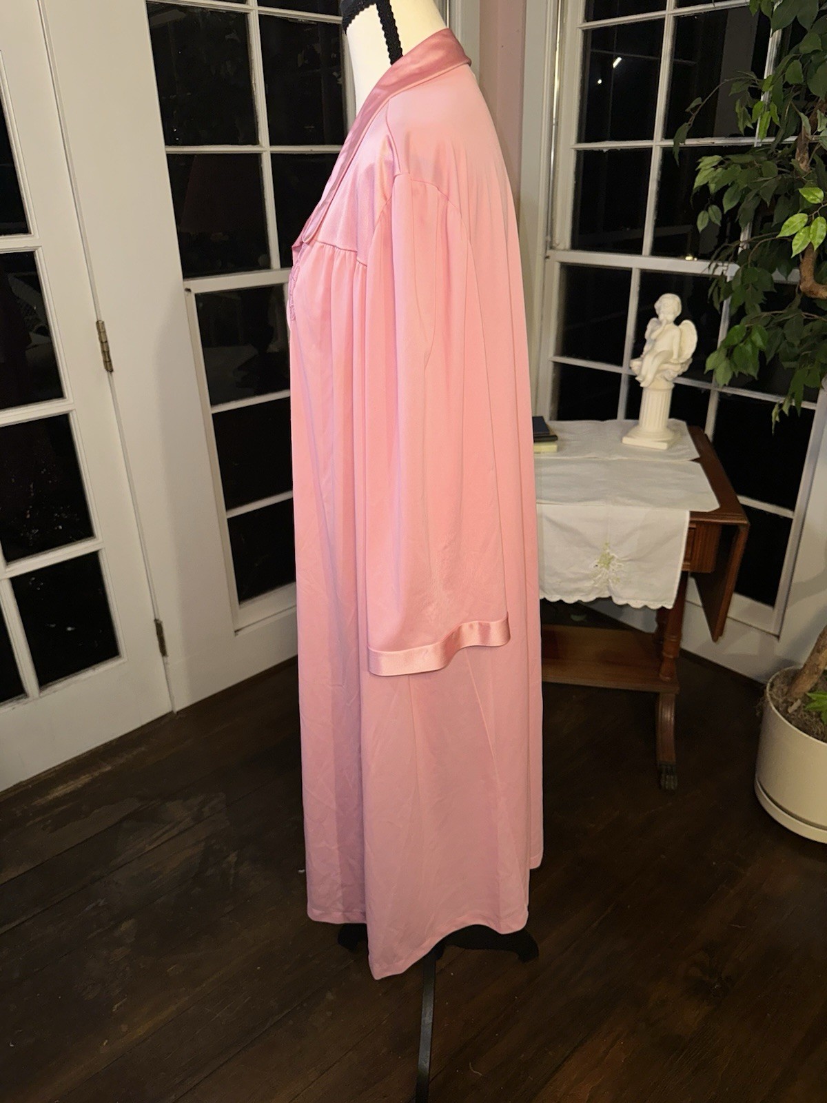 Vintage Pink Robe Plus Size Vanity Fair 3XL 1980s Nightwear Buttonup Loungewear