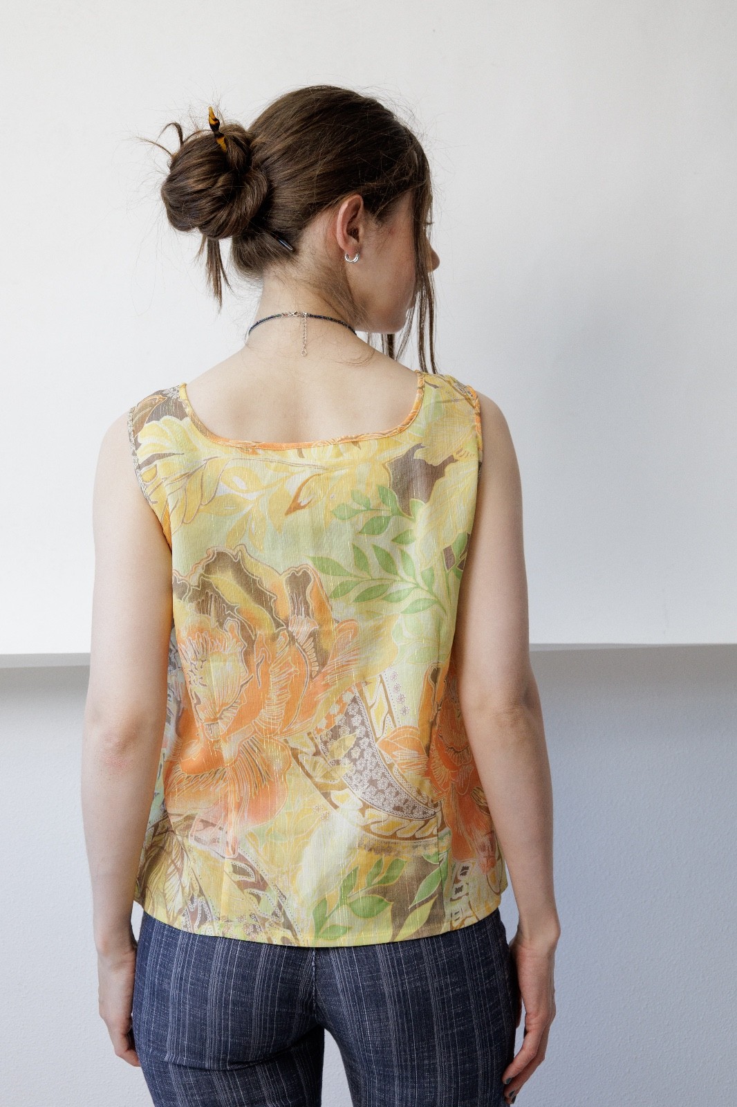 Vintage 90s Yellow Orange Floral Sleeveless Shell Top Women&rsquo;s M Square Neck