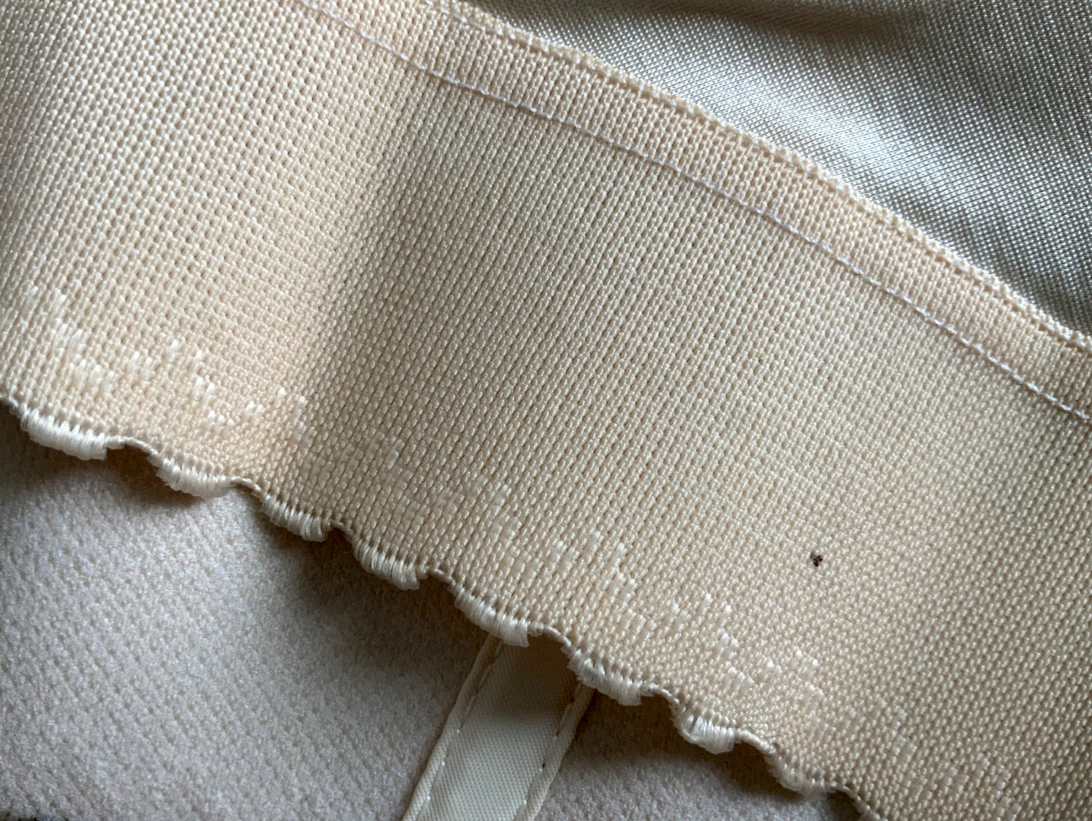 Vintage ADONNA Nude Beige Strapless Nylon LACE BUSTIER Bra Size 40C
