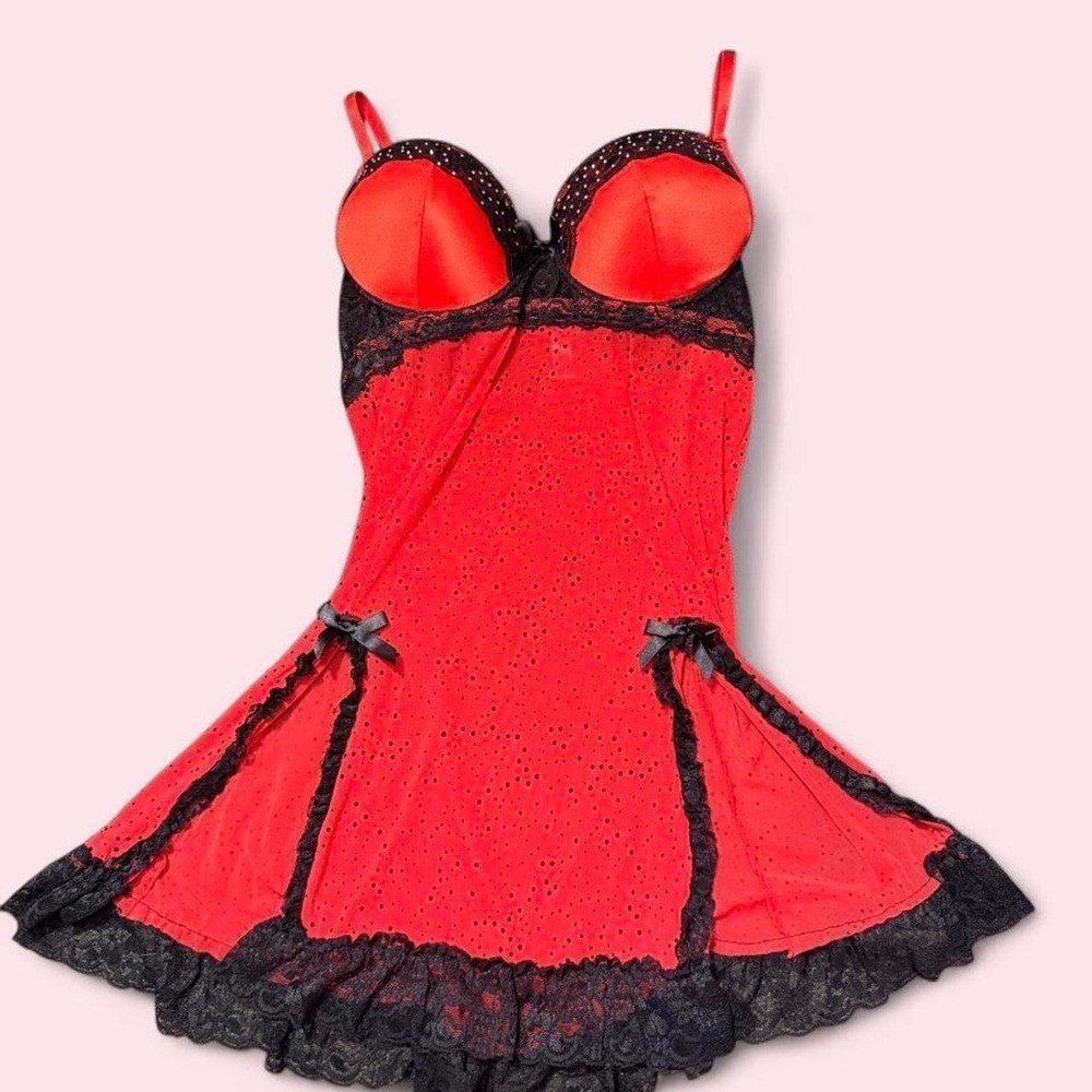 Madison Ave Intimates Red & black lacy babydoll dress