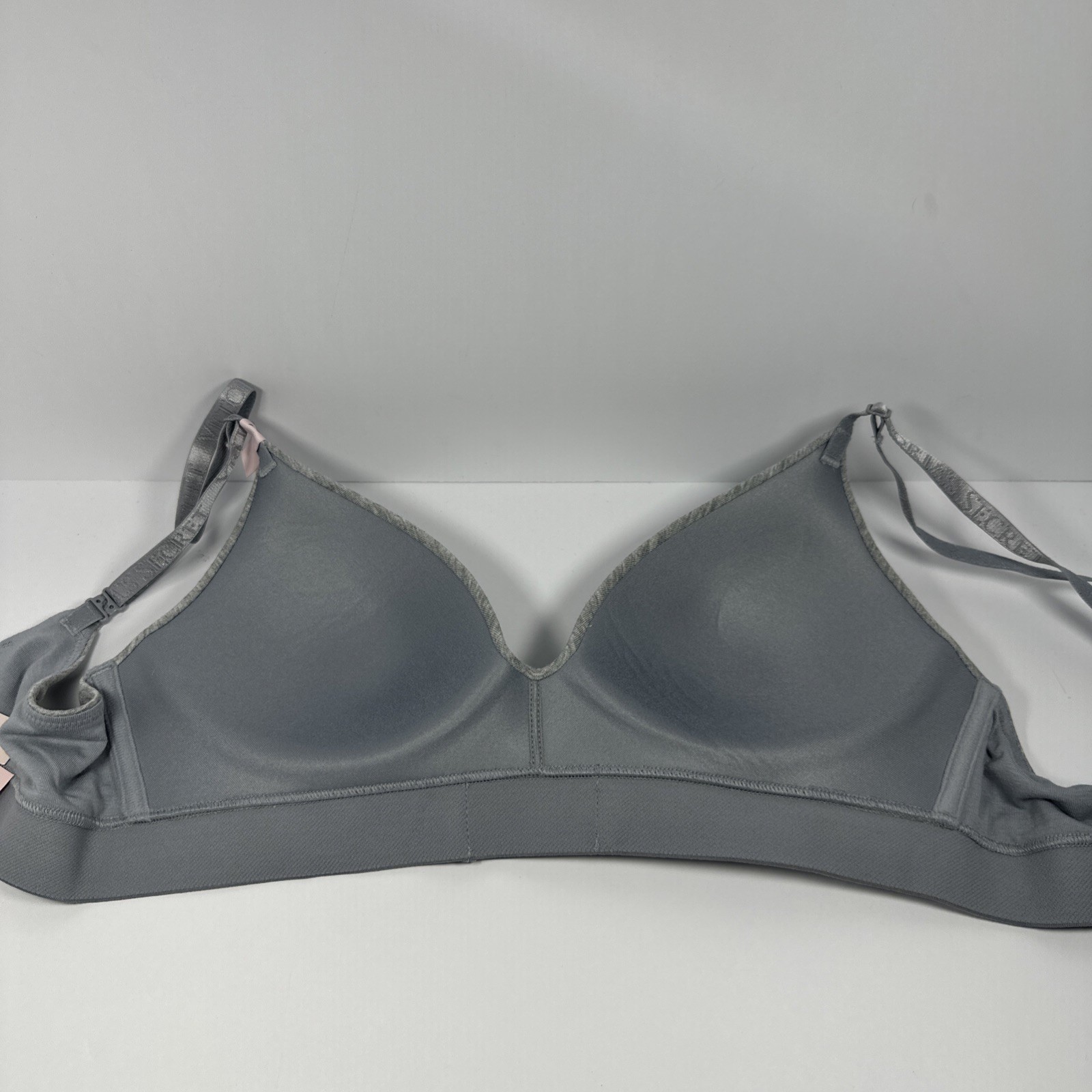 Victoria Secret Gray Shine Patch Lightly Wireless Bra 34B