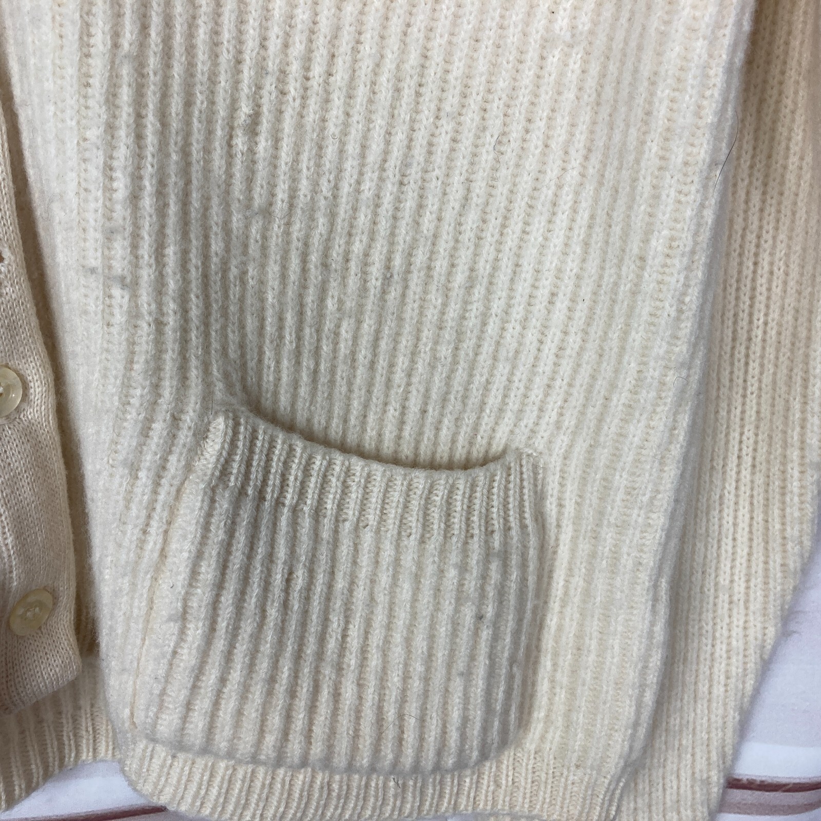 Pendleton Vintage Sweater Womens 38 Ivory Virgin Wool Cardigan Long Sleeve Solid