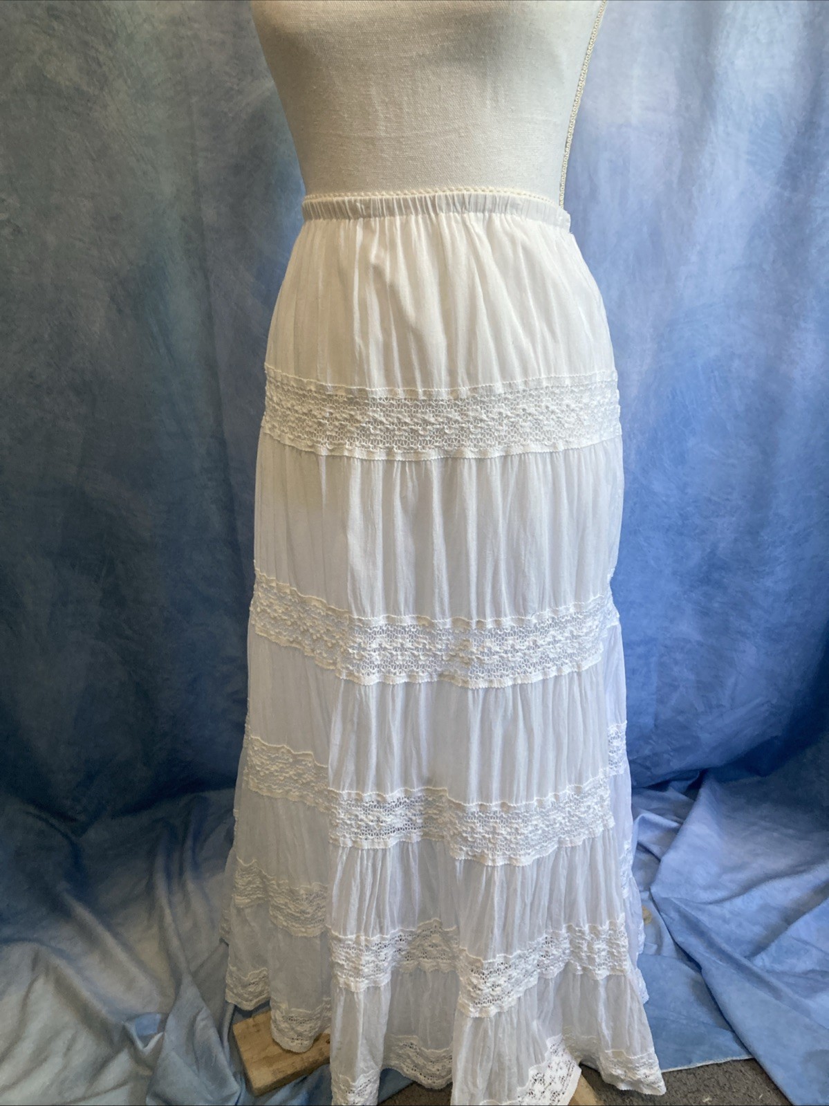Vtg Y2K Derek Heart White Cotton Crochet Tiered Prairie Boho Maxi Skirt Medium