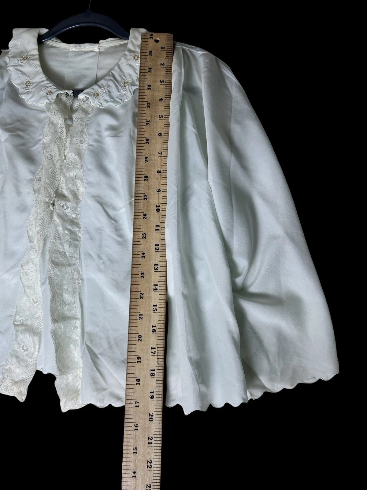 VTG Cropped Bed Jacket Sz Large Blue Floral Lace Tie A-line Collared FLAWS READ