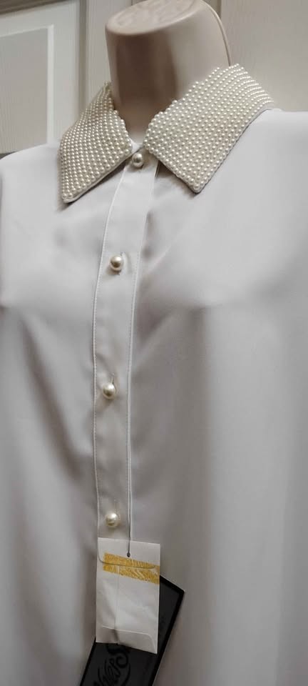 Women&rsquo;s Size 14 Vintage Blouse White Long Sleeves Faux Pearl Trim NWT