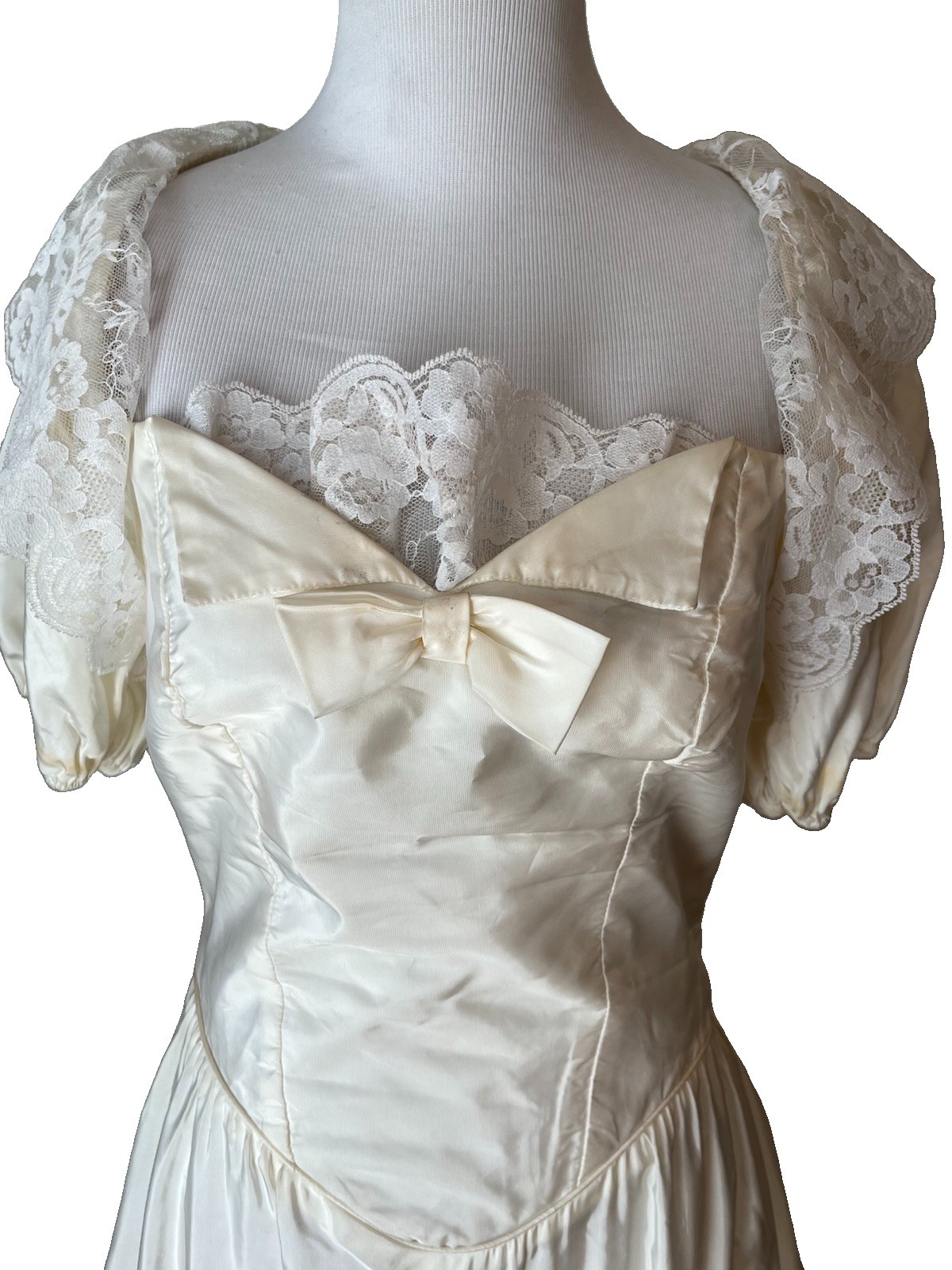 VTG Wedding Dress Ivory 80s Puff Sleeve Tiered Layered Princess Size 7/8 USA Bow