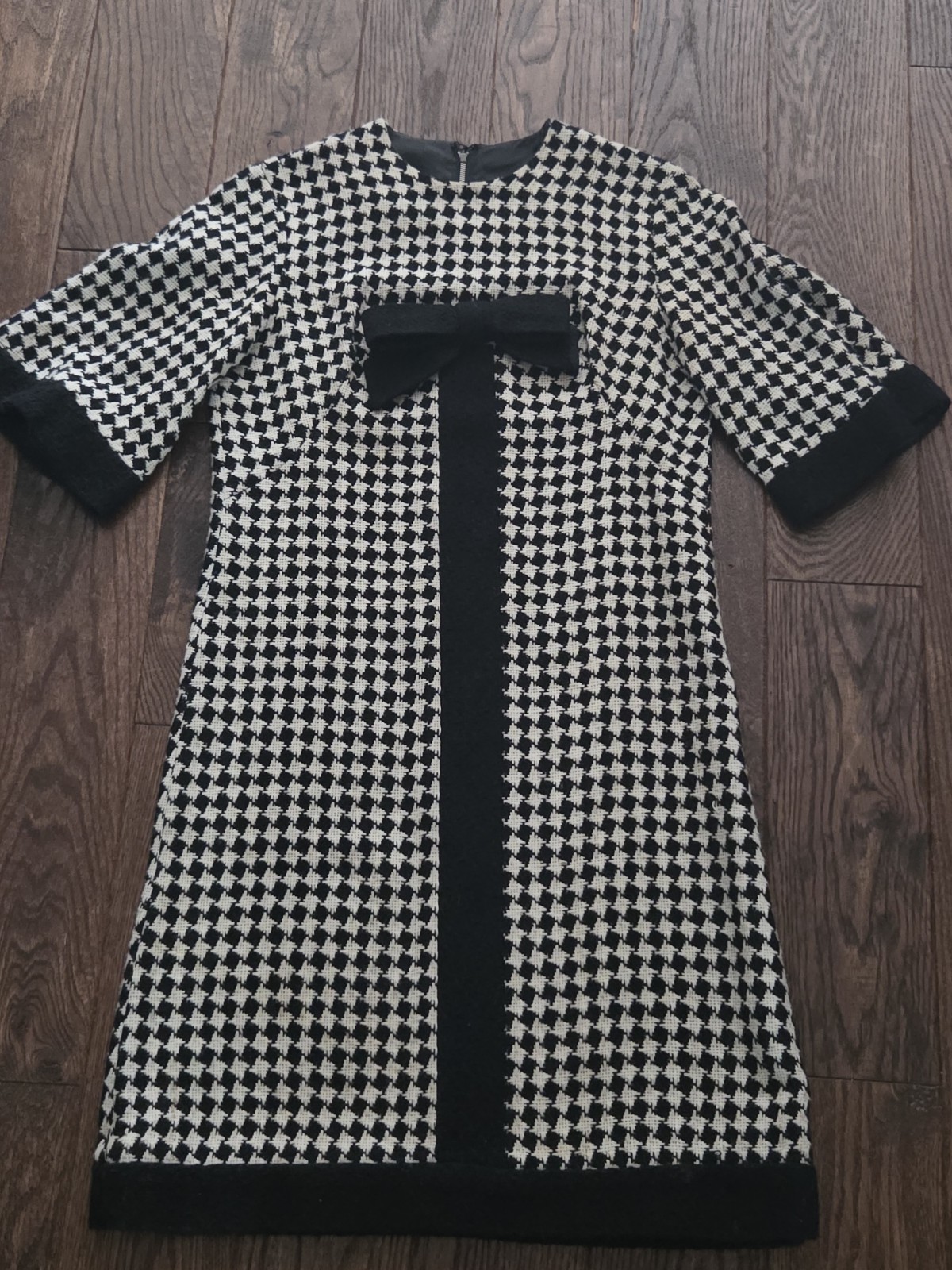 🖤Vintage 1960s Black White Houndstooth Shift Dress Mod Bow Detail Metal Zipper