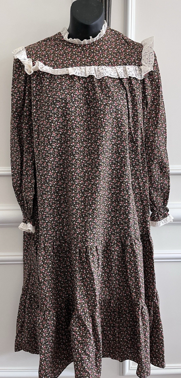 Vintage 70s 80&rsquo;s Snippy Loose Prairie Dress Colonial Floral Lace USA Made Brown