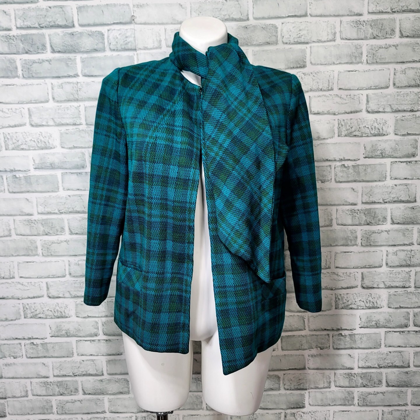 Vintage 50s Herbert Levy Tie Scarf Collar Bright Plaid Tweed Blazer Capelet