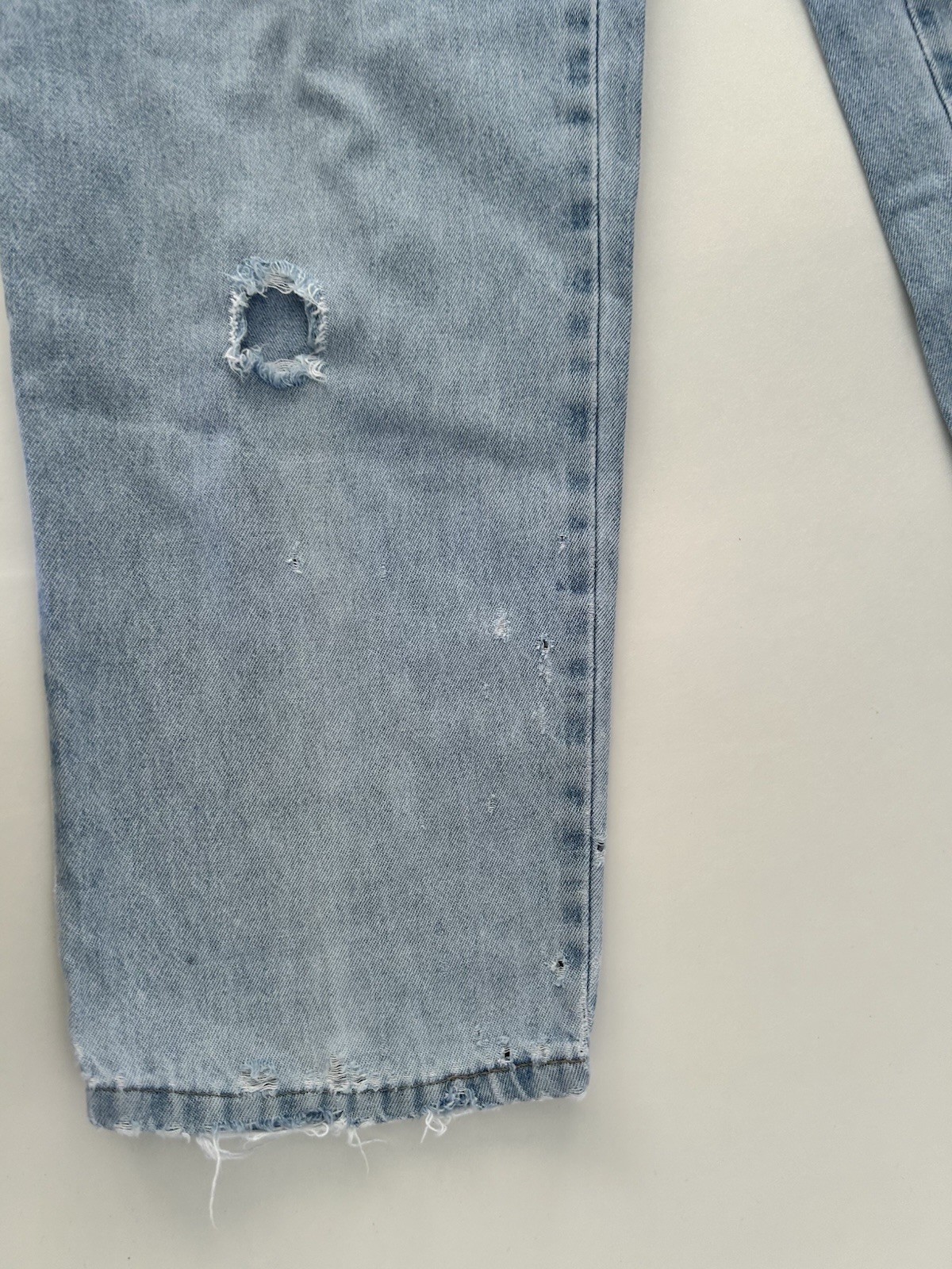 Vintage 90s Chic Distressed High Rise Mom Jeans Denim Womens 8 Light Wash Pants