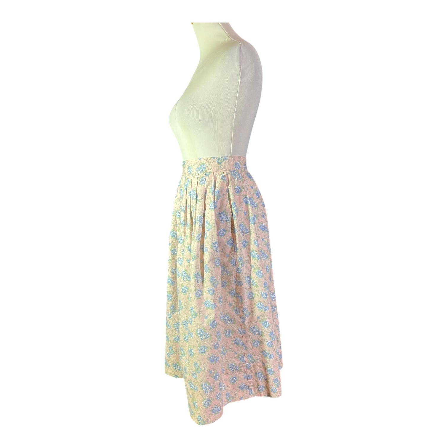 Vintage Selections by Manor House 25&Prime; Waist Skirt Cotton Floral Pink Pleated