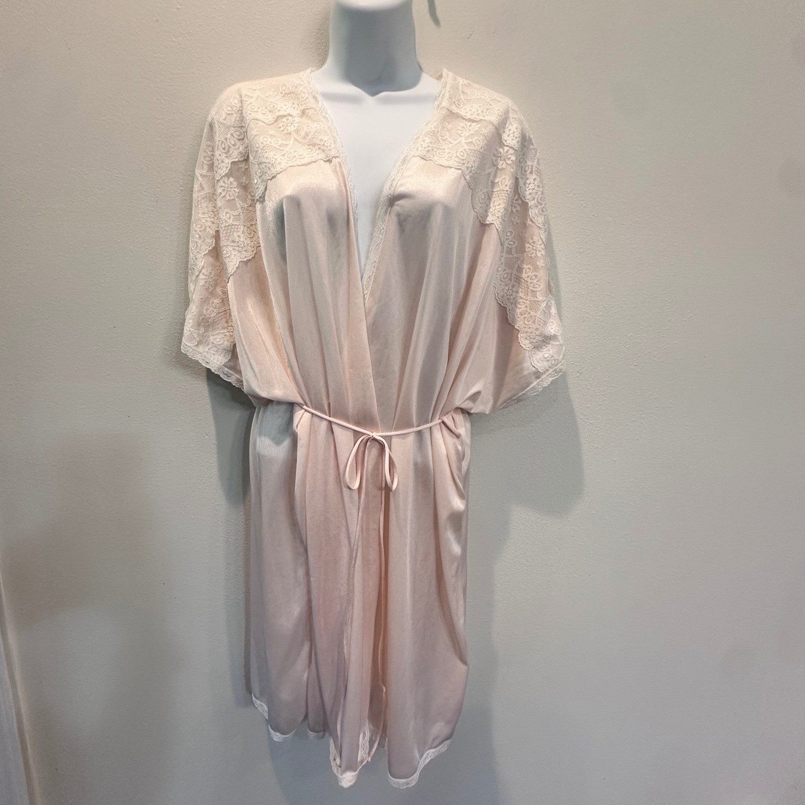 Vintage Light Peach Lace Trim Short Robe Kimono Made in USA WPL 11995 Large