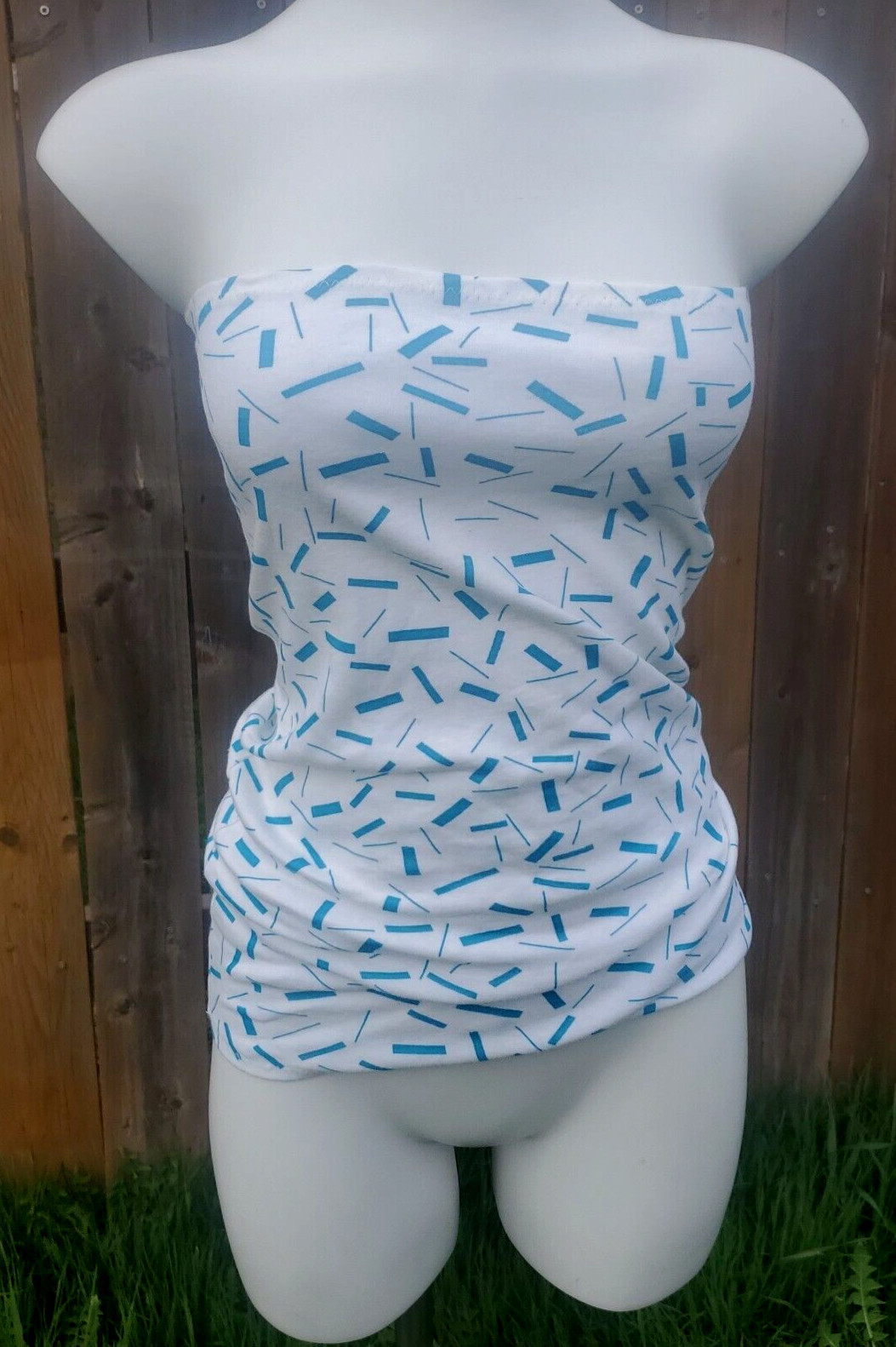 Vintage 1980&rsquo;s 50/50 Tube Top White with Blue Print Single Stitch Made in USA