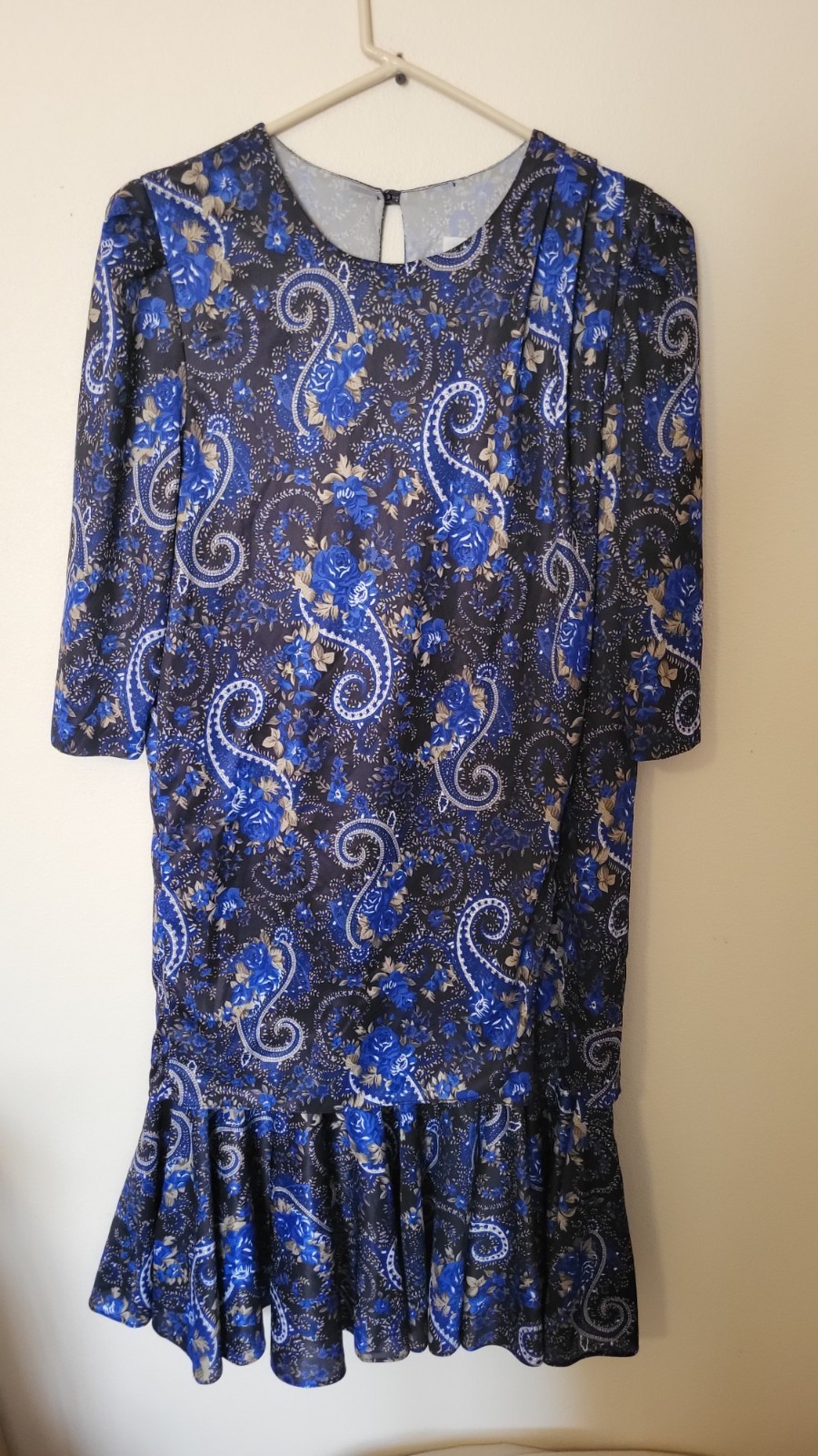 Vintage Risa Ann NY Blue Paisley Pleated Party Dress 14.5 Key Hole Back 80s 90s
