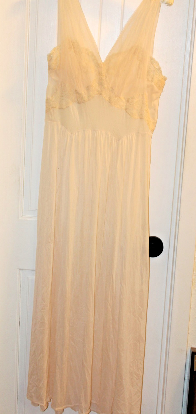Vintage Vanity Fair Sheer Chiffon Negligee Peach Ecru Lace Sz 38 Long Nightgown