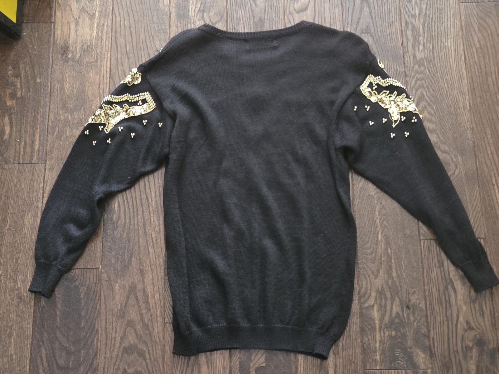 🍾Vintage Dana Scott Black Gold Sequin Beaded Sweater Medium Ramie Glam Holiday