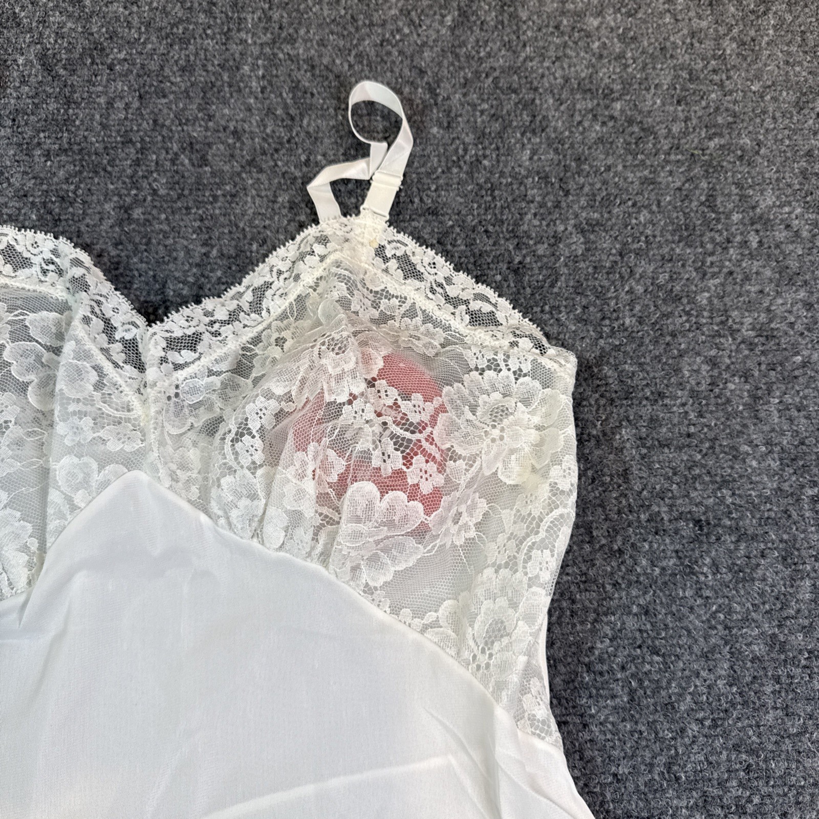 Vintage Lace Trim Pembrooke 36R 1960/70&rsquo;s Mid Century Slip Coquette White Nylon