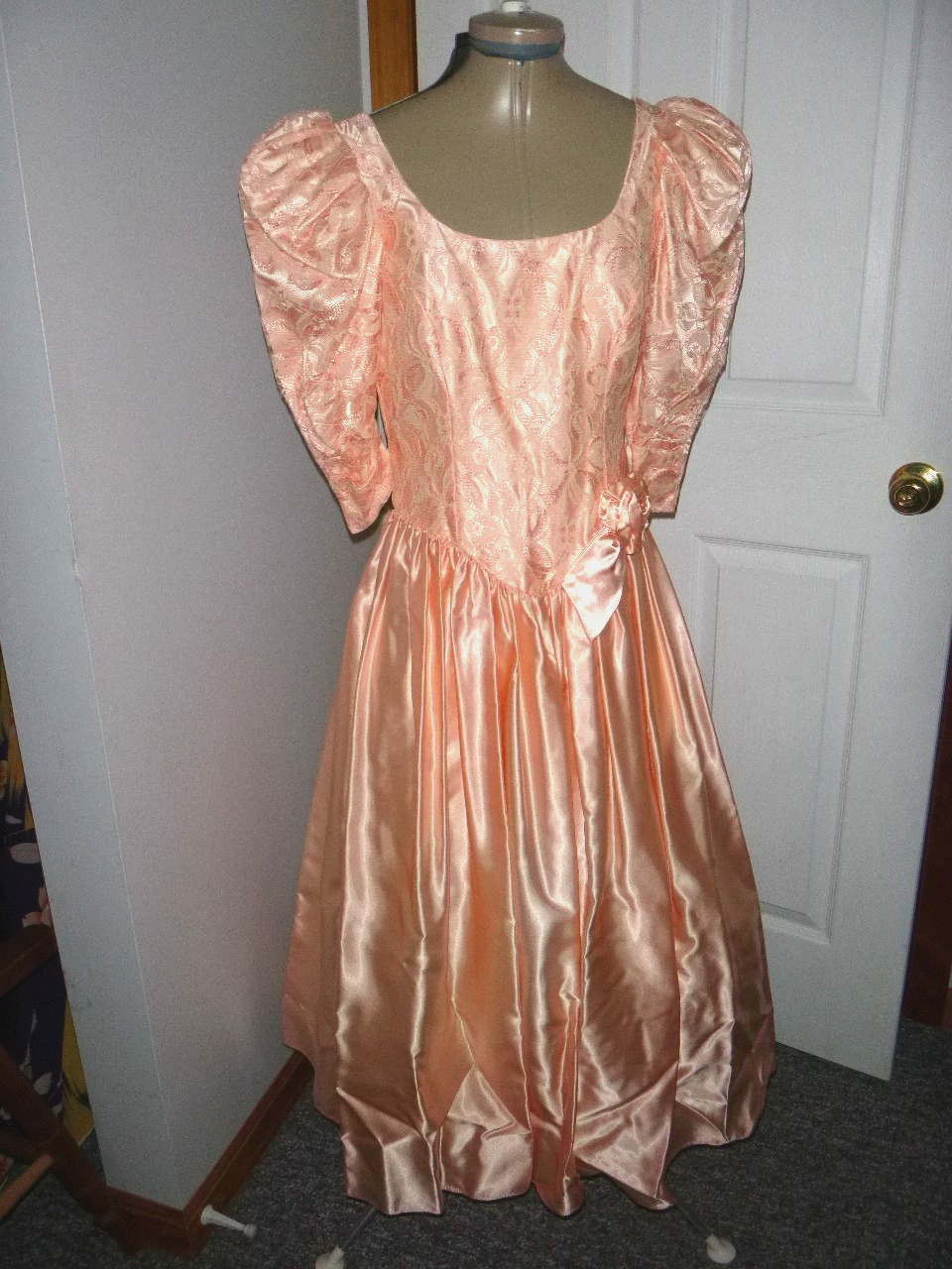 Vtg 80&rsquo;s Dance Allure (Alfred Angelo) Peach Satin Lace Prom Dress W/Crinoline S