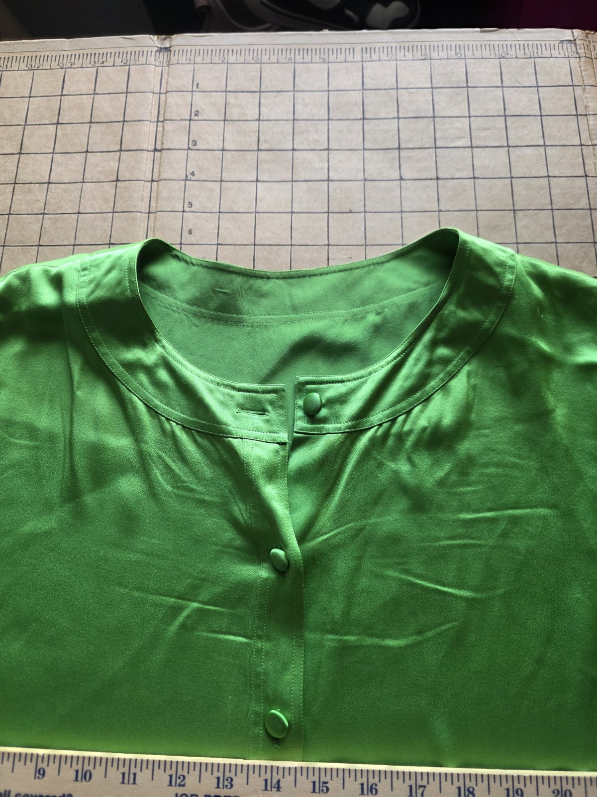 Vintage Jaeger 100% Silk Green Button Front Short Sleeve Flowy XL